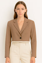 Blazer Casual Corto Para Dama Mod. Bj07377 Marca. Blashe® Marrón Claro Lisa