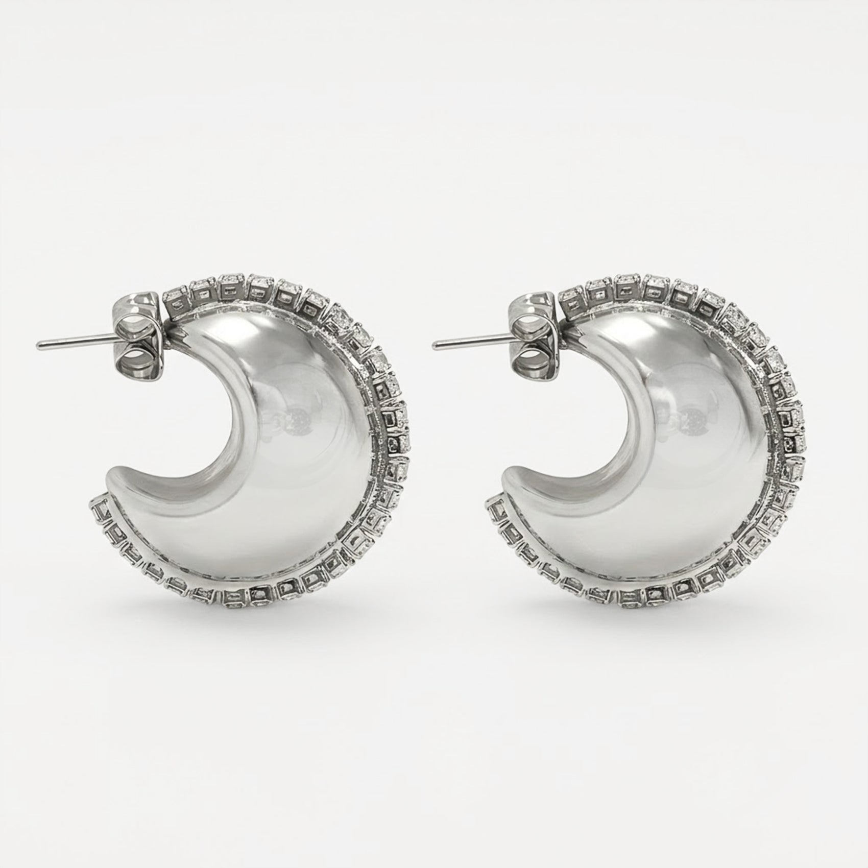 Aretes Arracada Media Luna Chunky Plateada Con Pedrería