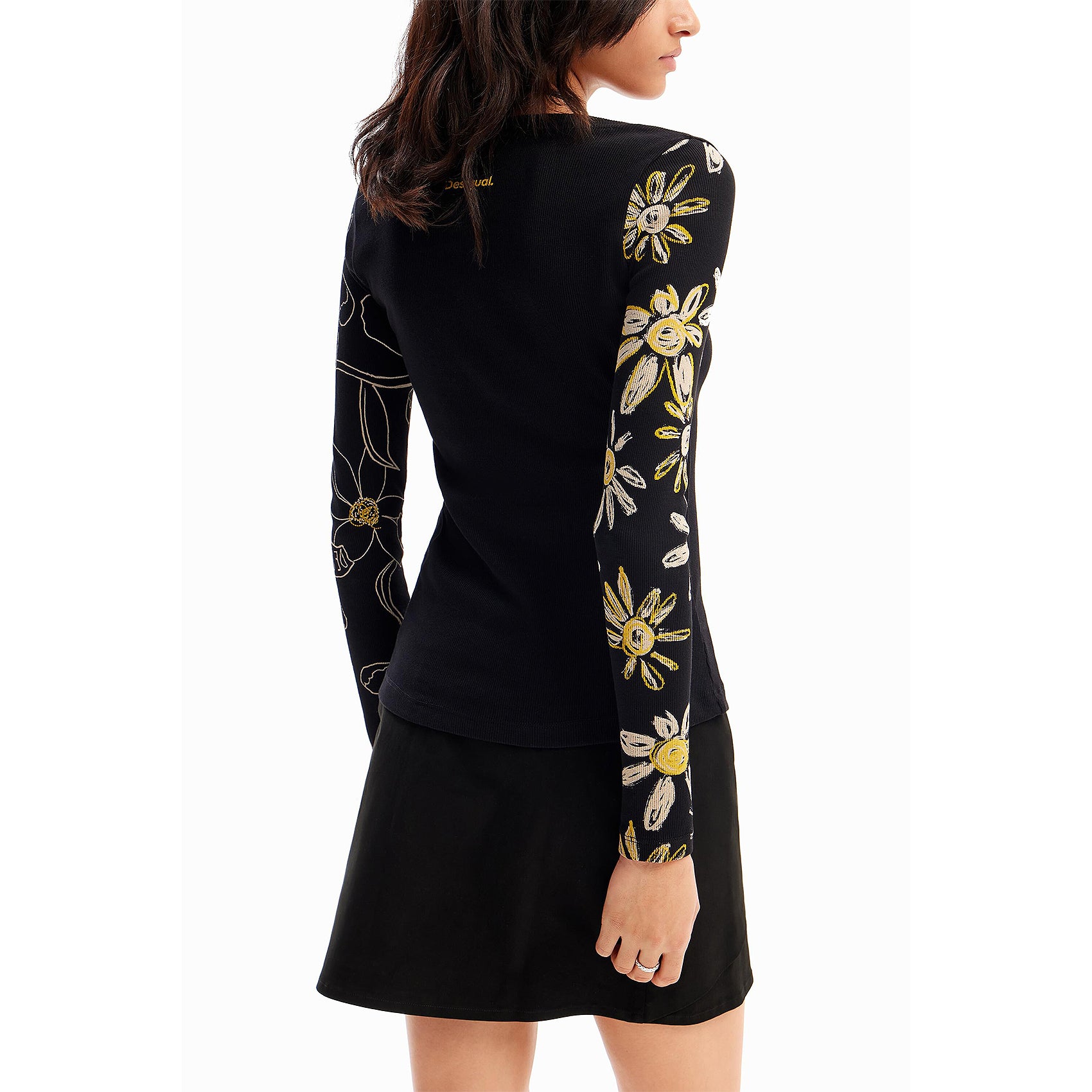 Blusa Casual Para Mujer Con Diseño Artístico Marca Desigual® Multicolor 24SWTKAC