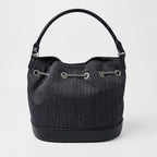 Bolso Drawstring Mediano Para Mujer Mod. 1BLCO25968NEG Marca Cloe®