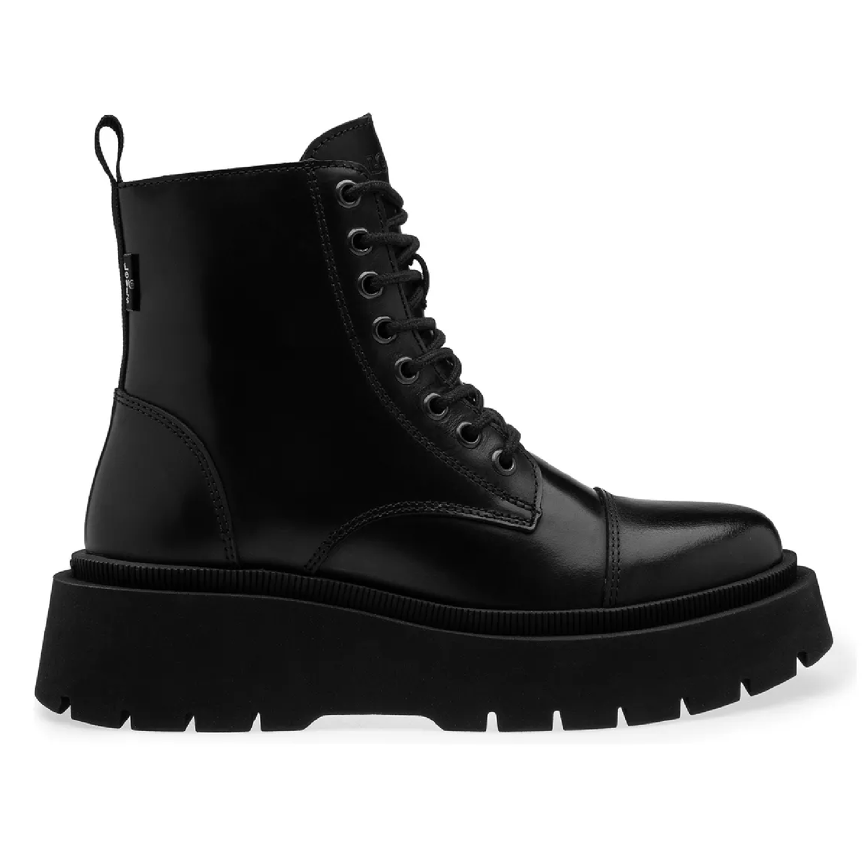 Bota Corta 5.5 Cm De Mujer Mod. L1124181 Marca Levi's ®