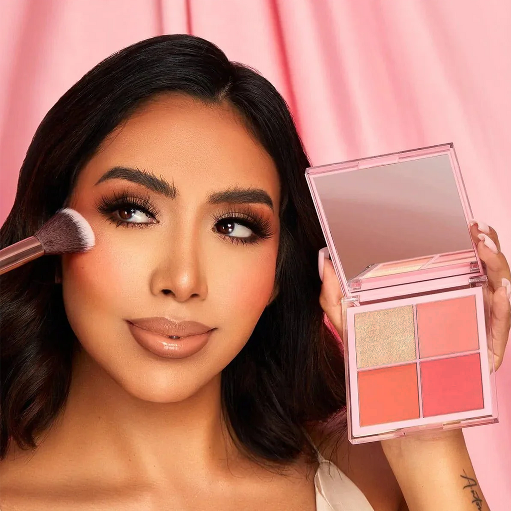 Paleta De Rubores 4 Tonos Keep Me Blushin 24-7 marca Beauty Creations®
