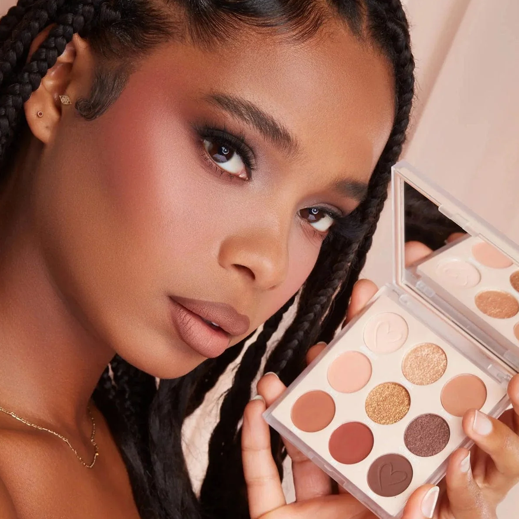 Paleta De Sombras 9 Tonos Nude X Nude Desire Marca Beauty Creations®