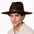 Sombrero Unisex Estilo Fedora De Gamuza Marron Elegante Y Atemporal